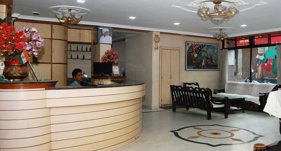 Hotel Aziz Plaza & Lodge, Solapur 2